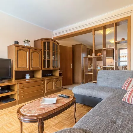 Holiday House 