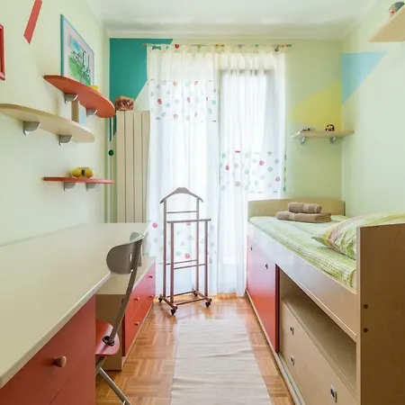 Holiday House 
