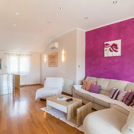 Vila Holiday House 