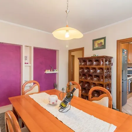 Holiday House 