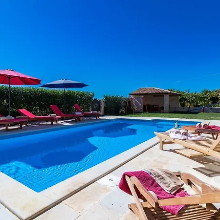 Holiday House 