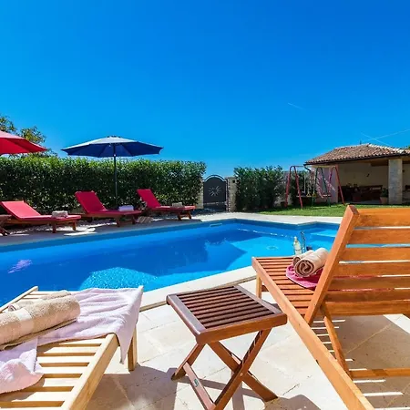 Holiday House 