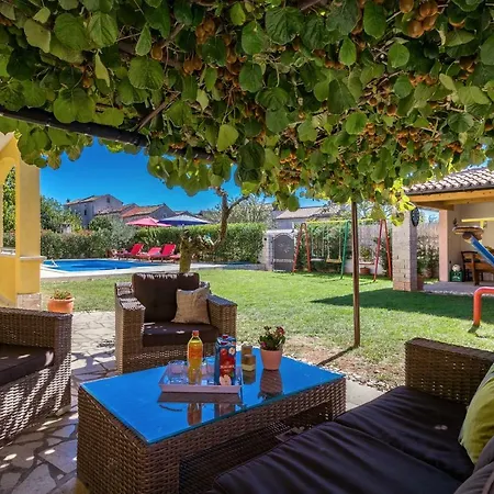 Holiday House 