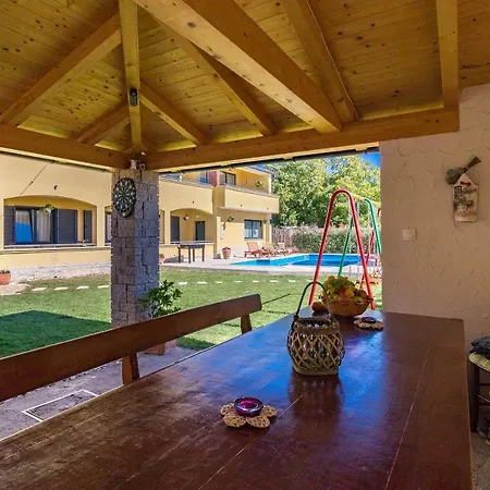 Holiday House 